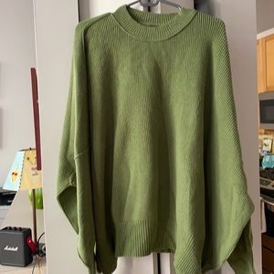 Free People oversized cotton crew neck sweater, like new!!